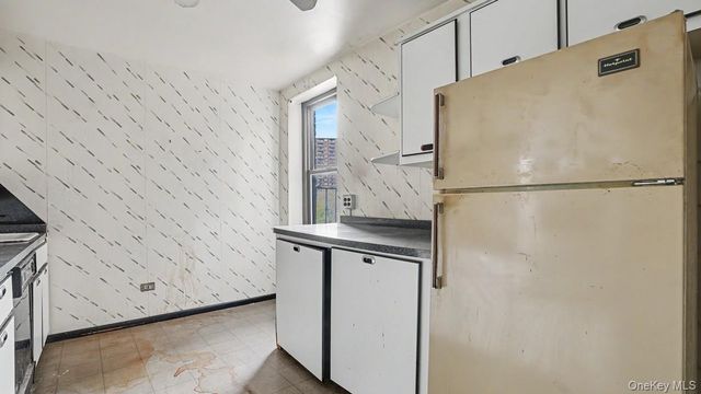 18-75 Corporal Kennedy Street 4A, Bayside, NY 11360