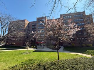 18-75 Corporal Kennedy Street 4A, Bayside, NY 11360