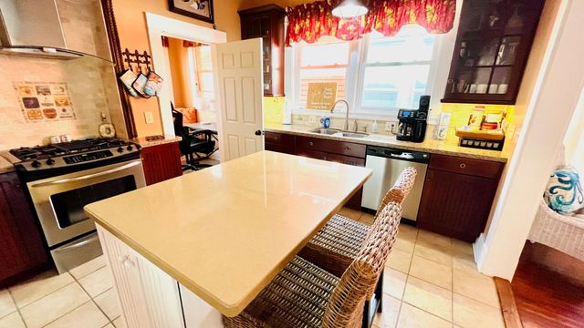1609 Avenue O, Galveston, TX 77550