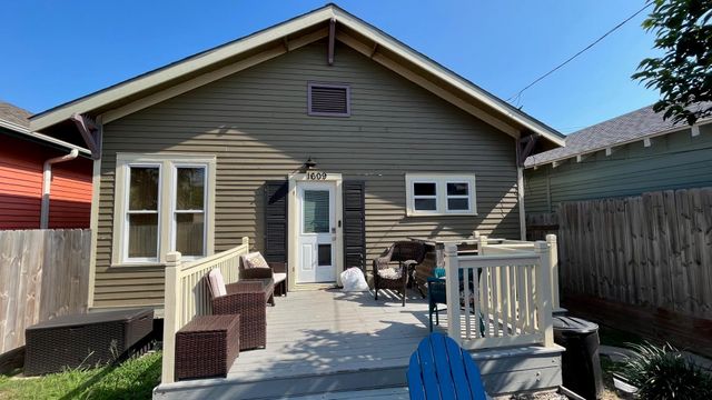1609 Avenue O, Galveston, TX 77550