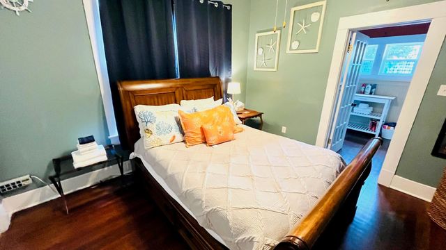 1609 Avenue O, Galveston, TX 77550