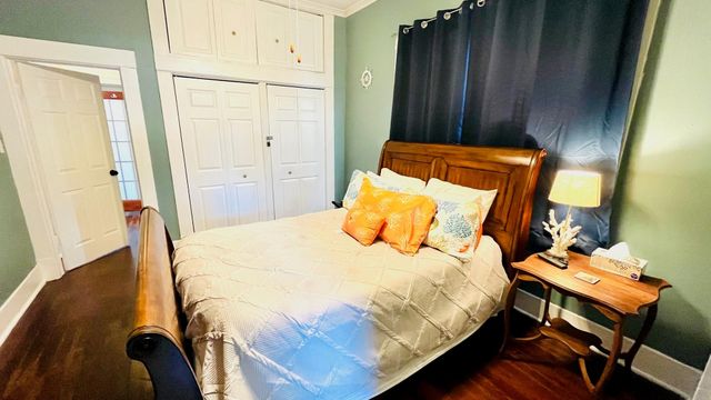 1609 Avenue O, Galveston, TX 77550