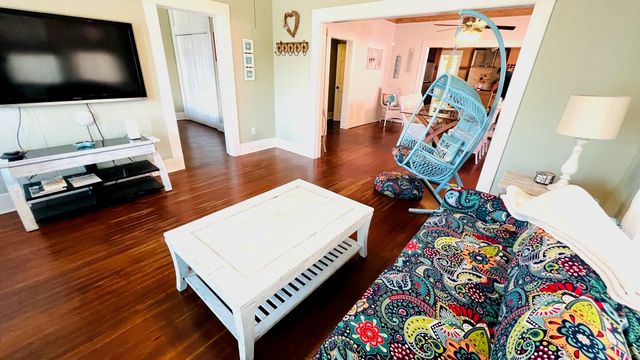 1609 Avenue O, Galveston, TX 77550