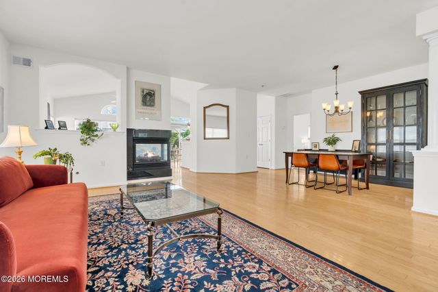 64 Vineyard Court, Monroe, NJ 08831