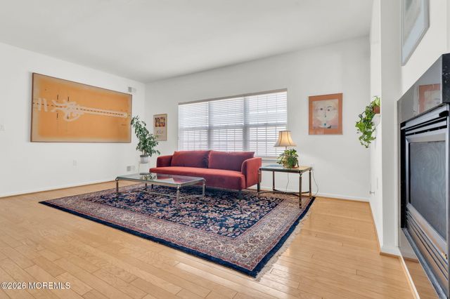 64 Vineyard Court, Monroe, NJ 08831