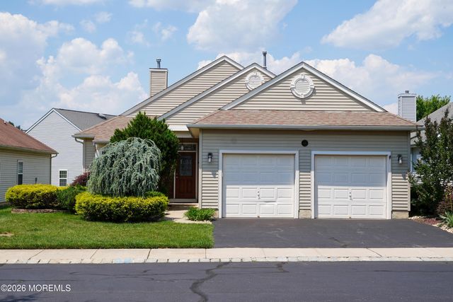 64 Vineyard Court, Monroe, NJ 08831