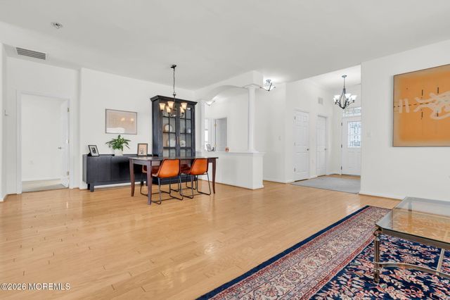 64 Vineyard Court, Monroe, NJ 08831