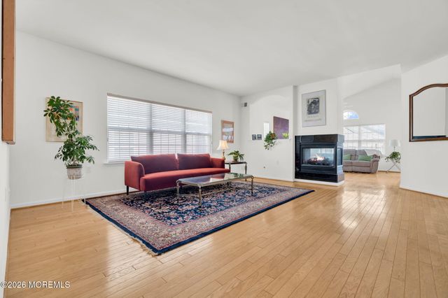 64 Vineyard Court, Monroe, NJ 08831