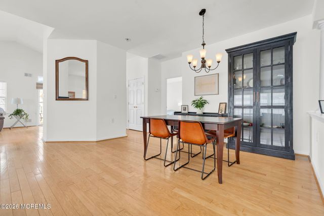 64 Vineyard Court, Monroe, NJ 08831