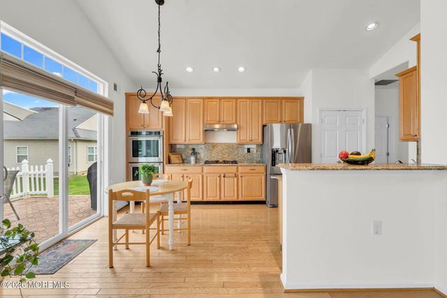 64 Vineyard Court, Monroe, NJ 08831