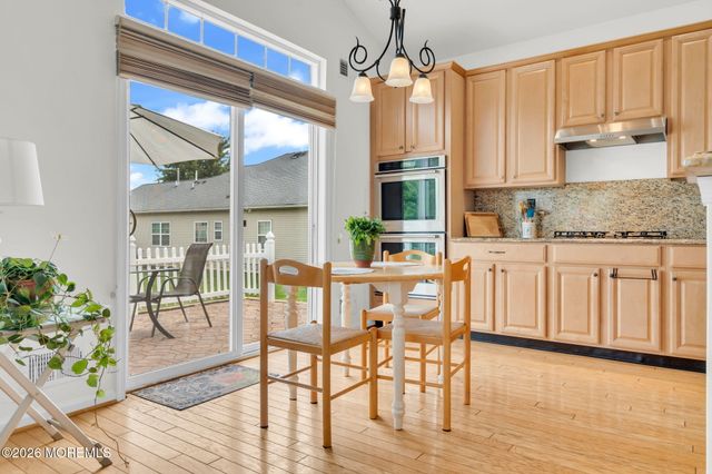 64 Vineyard Court, Monroe, NJ 08831