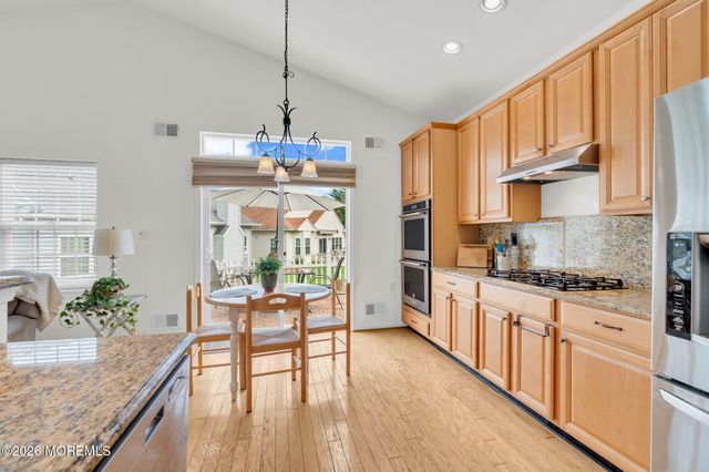64 Vineyard Court, Monroe, NJ 08831