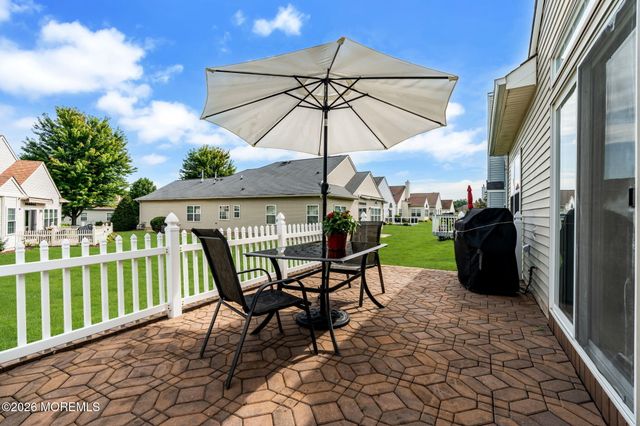 64 Vineyard Court, Monroe, NJ 08831