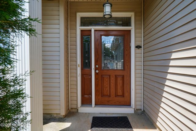 64 Vineyard Court, Monroe, NJ 08831