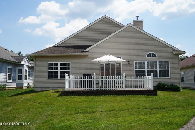 64 Vineyard Court, Monroe, NJ 08831