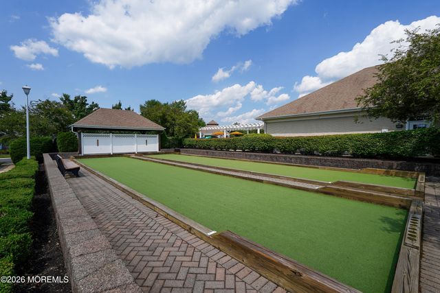 64 Vineyard Court, Monroe, NJ 08831