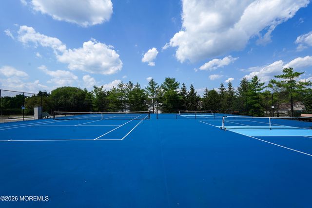 64 Vineyard Court, Monroe, NJ 08831