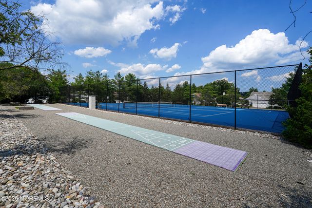 64 Vineyard Court, Monroe, NJ 08831