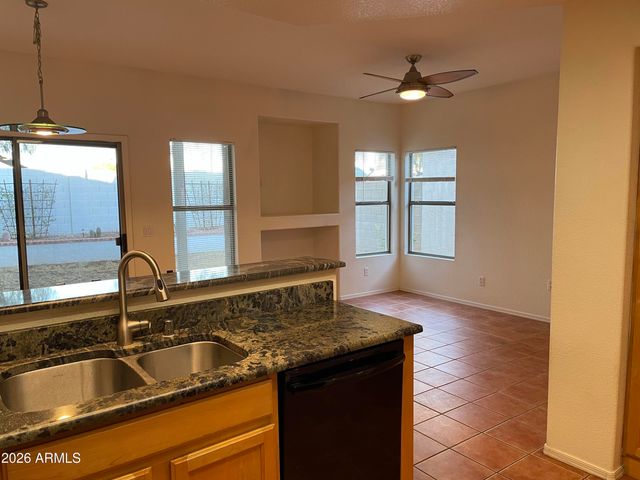 8376 W MELINDA Lane, Peoria, AZ 85382