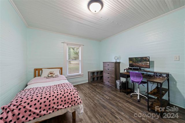 229 Friendship Drive, Ellenboro, NC 28040