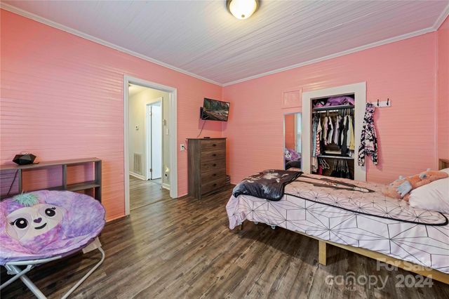 229 Friendship Drive, Ellenboro, NC 28040