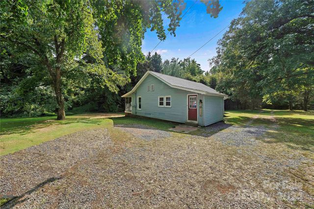 229 Friendship Drive, Ellenboro, NC 28040