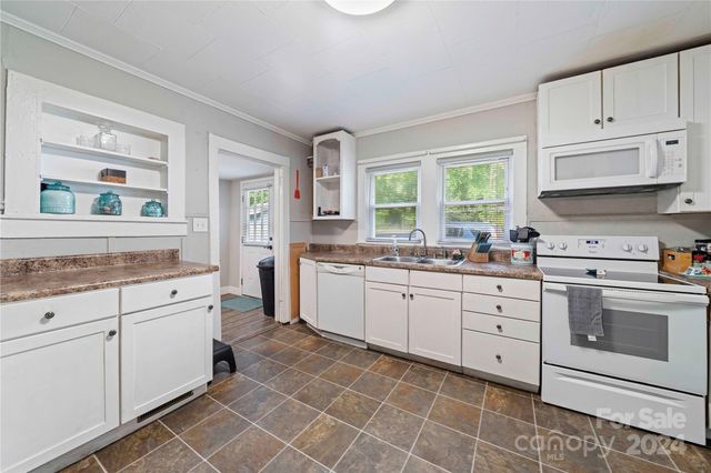 229 Friendship Drive, Ellenboro, NC 28040