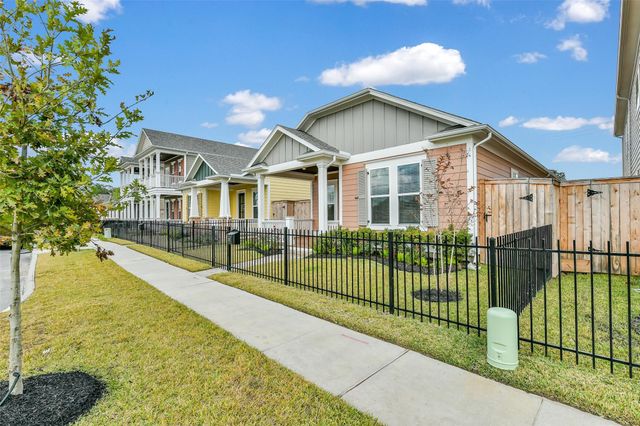 2517 S Houston Avenue, Pearland, TX 77581