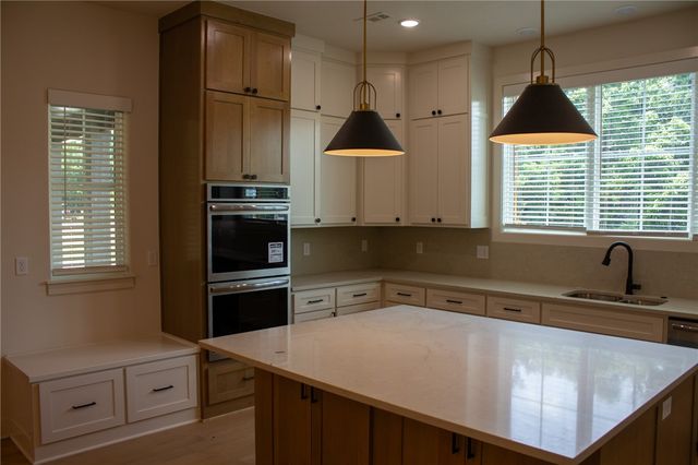 586 Winding Spring Drive, Fayetteville, AR 72703