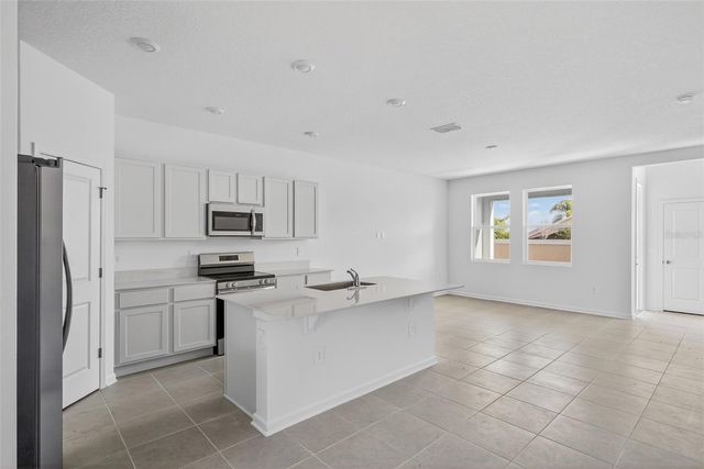 403 SOL VISTA DRIVE, Dundee, FL 33838