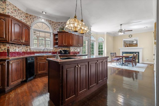 800 Sunset Mountain Drive, Chattanooga, TN 37421