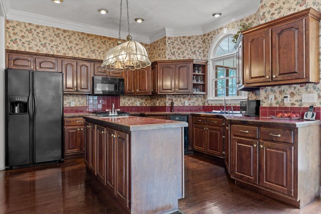 800 Sunset Mountain Drive, Chattanooga, TN 37421
