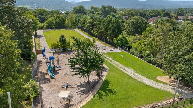 800 Sunset Mountain Drive, Chattanooga, TN 37421