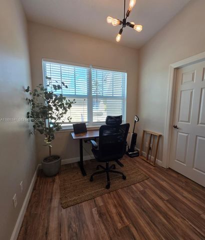 806 SE 14th St 806, Fort Lauderdale, FL 33316