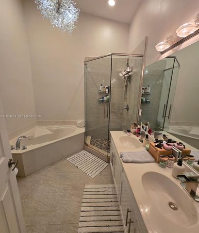 806 SE 14th St 806, Fort Lauderdale, FL 33316