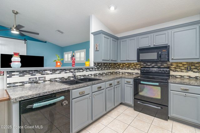 688 Naples Court, Melbourne, FL 32904