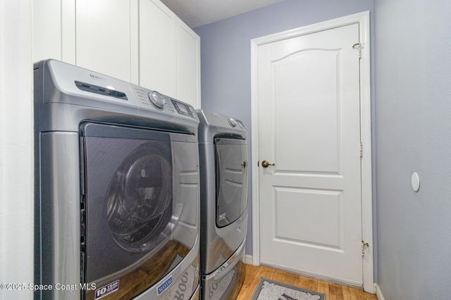 688 Naples Court, Melbourne, FL 32904