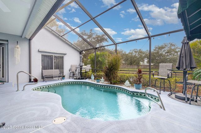 688 Naples Court, Melbourne, FL 32904