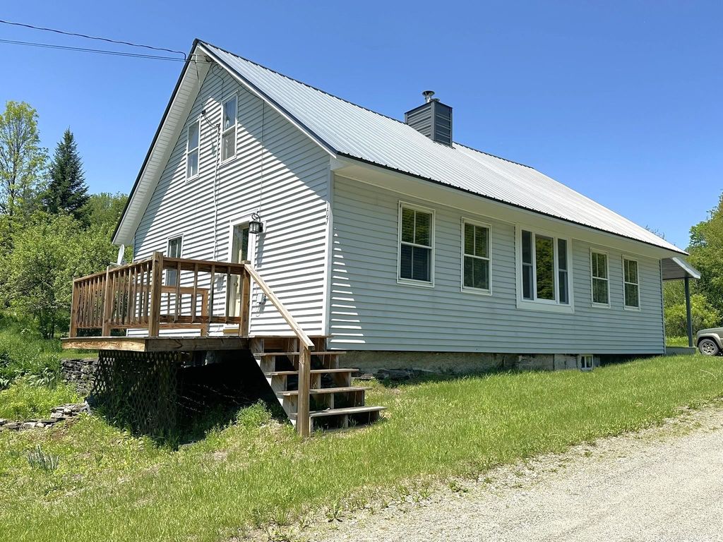 107 Ainsworth Road, Woodbury, VT 05681