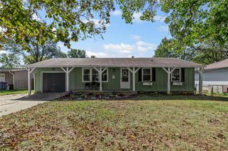 303 W Sunrise Drive, Belton, MO 64012