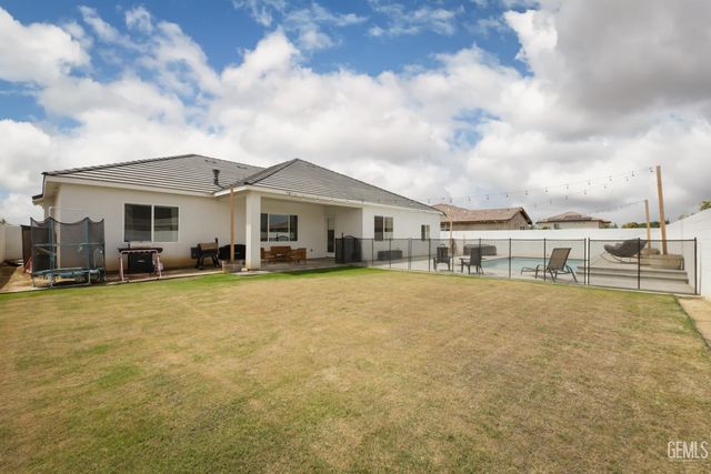 8810 Casella, Bakersfield, CA 93314