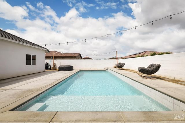 8810 Casella, Bakersfield, CA 93314