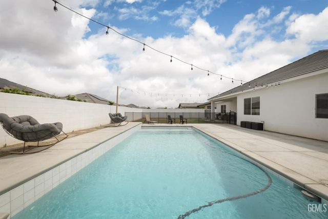 8810 Casella, Bakersfield, CA 93314