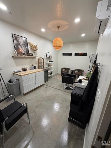 8810 Casella, Bakersfield, CA 93314