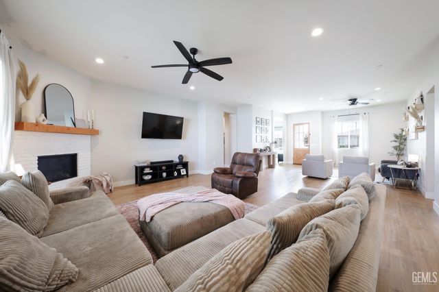 8810 Casella, Bakersfield, CA 93314