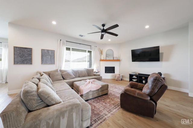 8810 Casella, Bakersfield, CA 93314