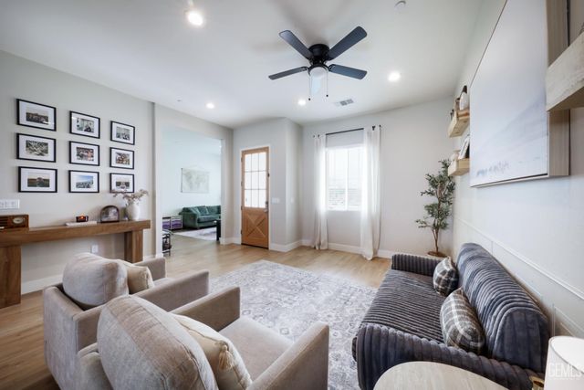 8810 Casella, Bakersfield, CA 93314