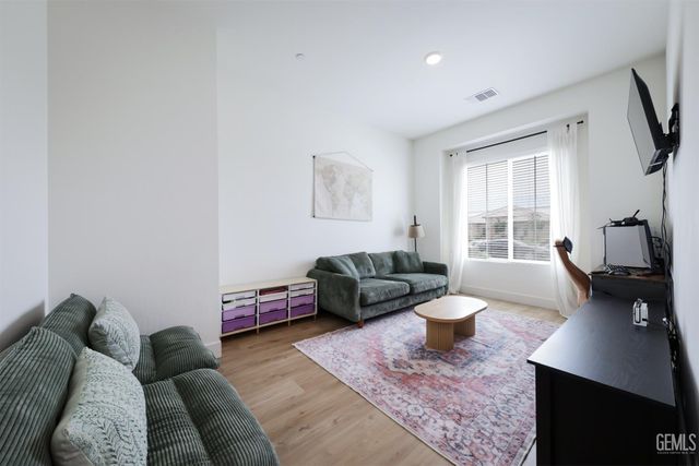 8810 Casella, Bakersfield, CA 93314