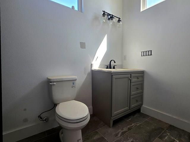 2417 Bruin DR, Spicewood, TX 78669