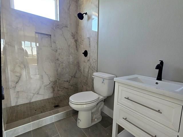 2417 Bruin DR, Spicewood, TX 78669